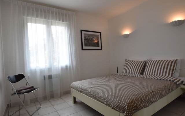 Spacious Villa in Var With Swimming Pool