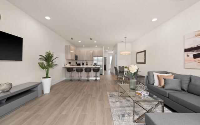 Cozy 3bd 3bath @HiddenForest with pool