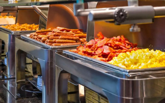 Holiday Inn Hotel & Conference Centre