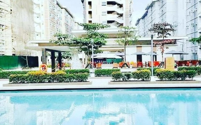 Happy Stay at Trees Residences