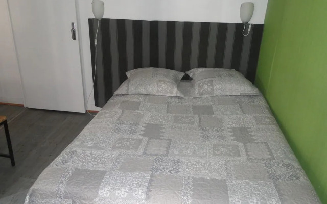 Notre Dame Apartments