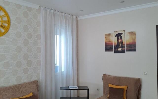 Я к Вам на улице Крылова 17 корпус 4