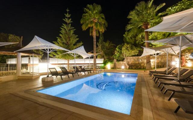 Farrys Boutique Hotel and Beach Club