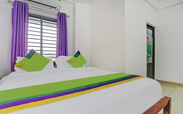 Treebo Nirupama, 750m from Aluva Railway station