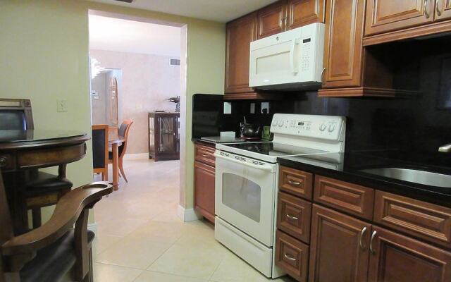 Creciente 313N by RedAwning