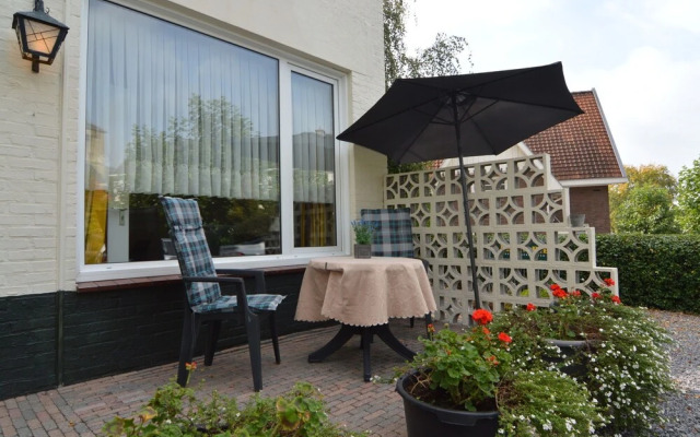 Snug Apartment in Schin op Geul Near Public Pool
