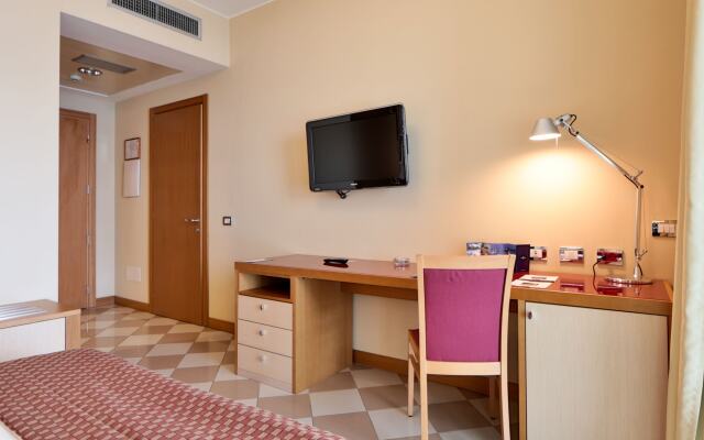 UnaHotels The One Milano Hotel & Residence
