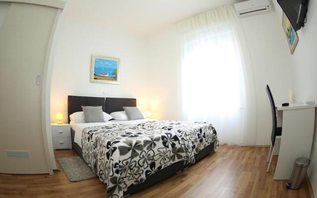 A&M Apartment and Rooms