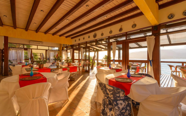Barra Do Piuva Porto Hotel