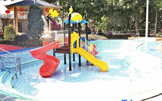 Zhangzhou Longjia Hotel