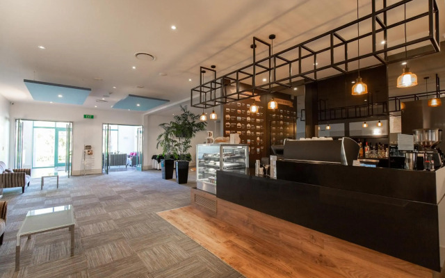 JetPark Hotel Hamilton Airport