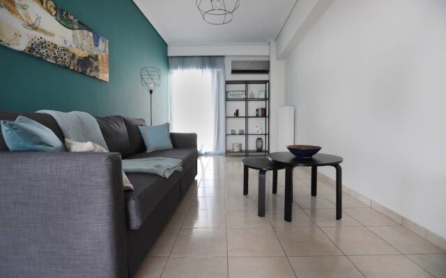 Joyful Turquoise Apt in Athens Historic Centre