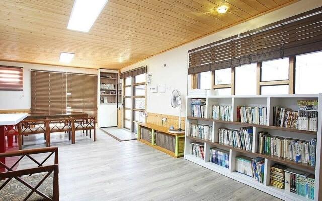 Saryangdo Island Dandihae Pension