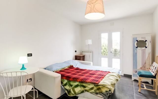 Gorgeous Apartment in Cipressa With Terrace