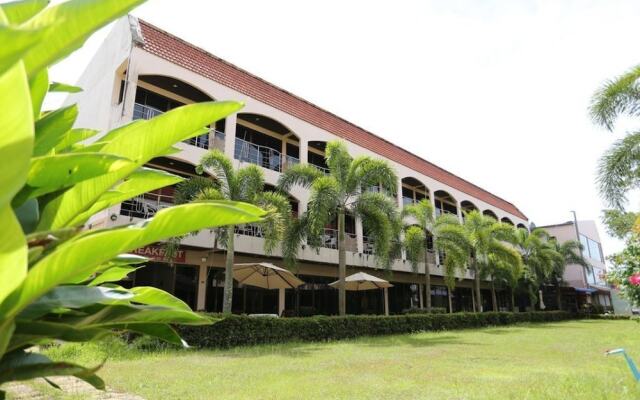 Check Inn Krabi Resort