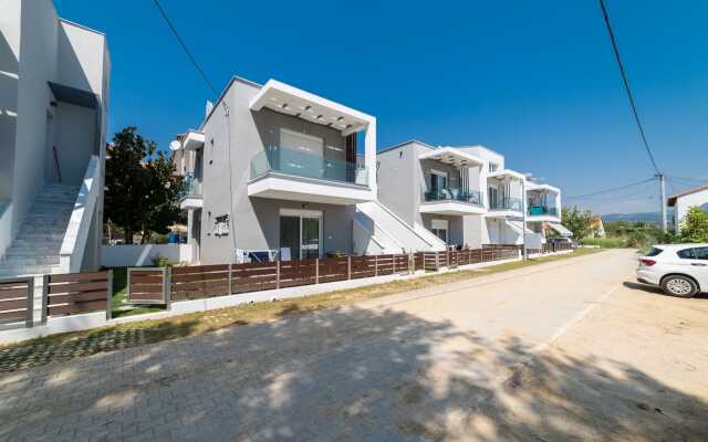 Kleoniki & Irida Residential Complexes