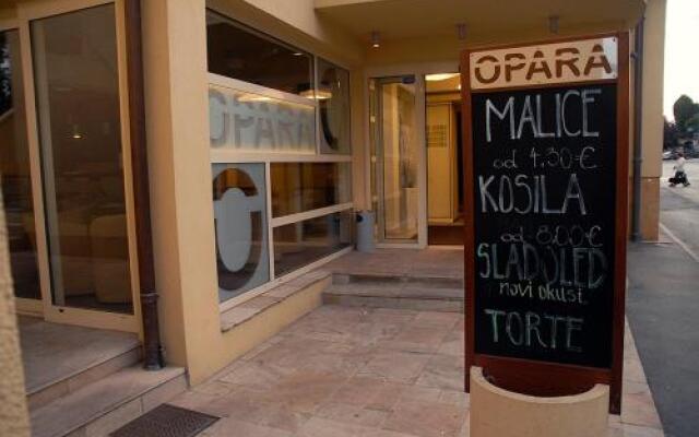 Hotel Opara