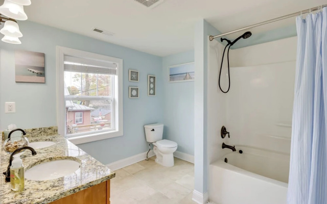 Warrenton Gem: Walk to Downtown!