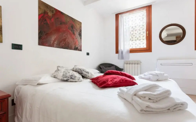 Riva Di Biasio Lovely Flat