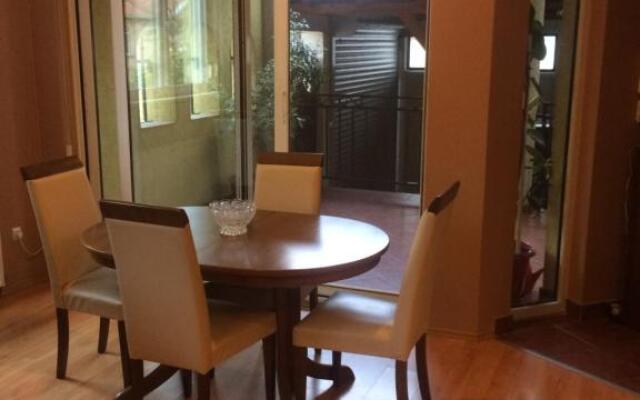 Aleksandar Apartment