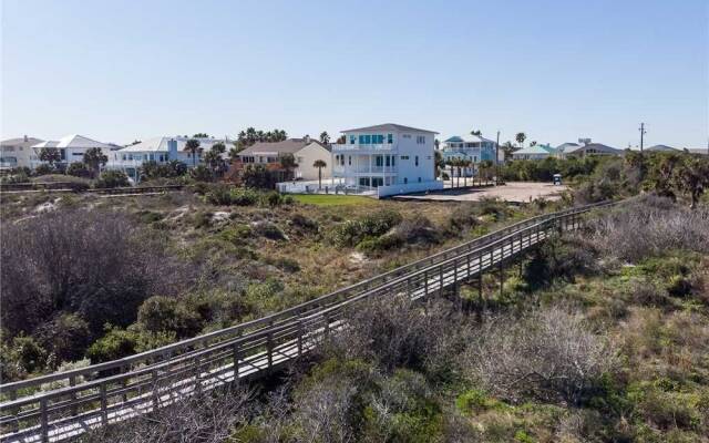 Anastasia Beach House - Five Bedroom Home