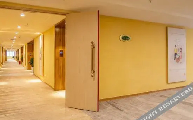 Nanas Hotel