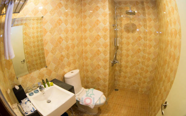 Holly Hotel Myanmar