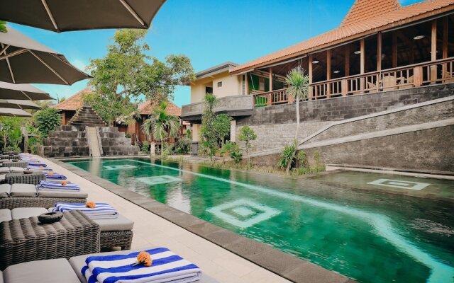 Tapa Bale Gede Nusa Lembongan