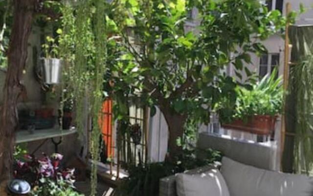 Apartment with terrace in Paris center - MONTORGUEIL district
