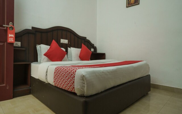 OYO 13417 Ozar Heritage