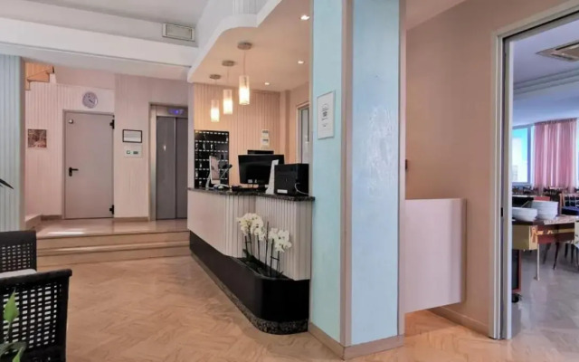Hotel Cosmos