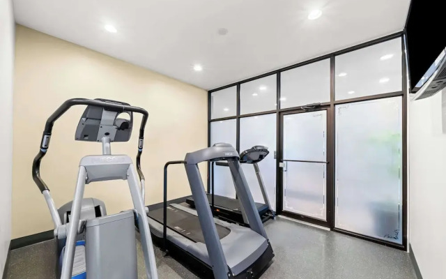 Best Western Plus Mariposa Inn & Conference Centre