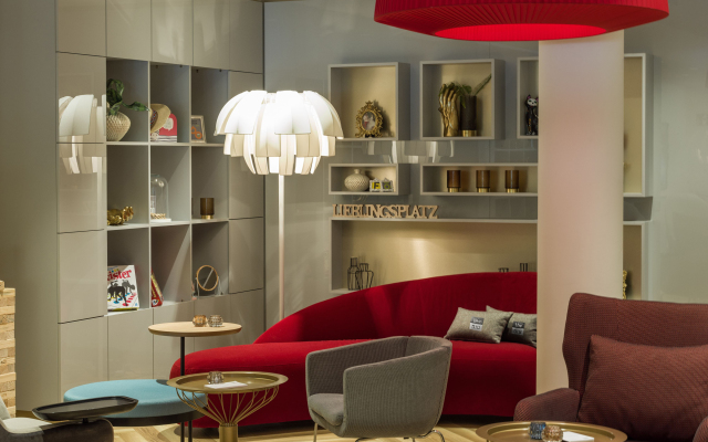 Holiday Inn — the niu, Franz Vienna