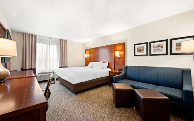 Comfort Inn & Suites Decatur - Forsyth