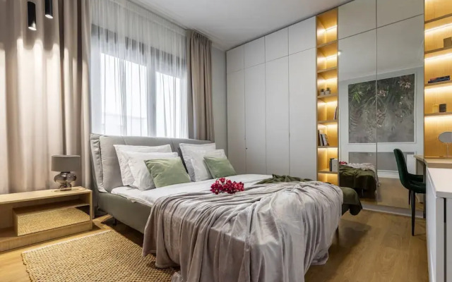 Luxury Piata Romana 2BR Urban Sanctuary by HOLT