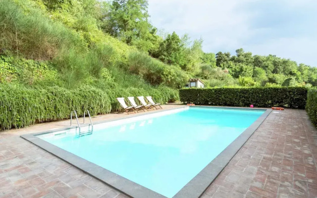 Spacious Villa in Sermugnano With Private Swimming Pool