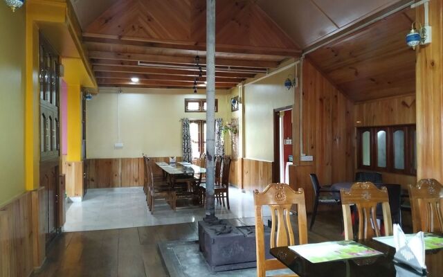 Ziro Palace Inn