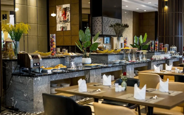 Ramada Hotel & Suites By Wyndham Halong Bay View