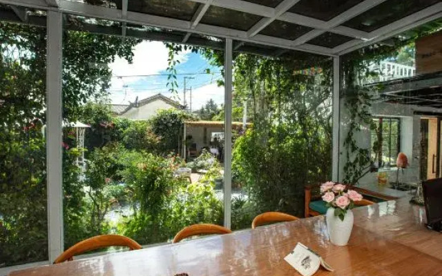 Meet you · Yujian Ni Garden Homestay (Erhai Longkan Wharf)