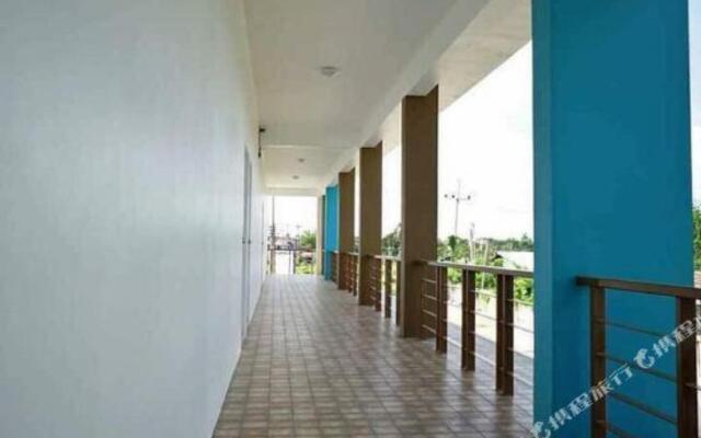 The Color Place Apartment