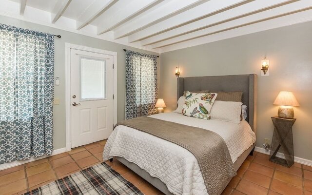 Fischer 3 Bedroom Farmhouse by RedAwning