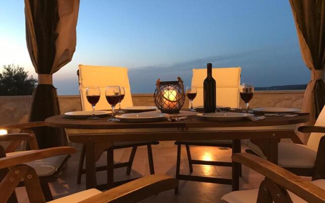 Family villa, Fantastic views, Private pool, Free laptop 1