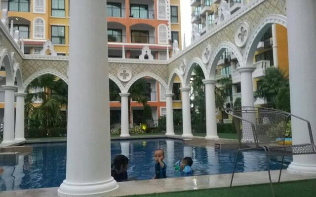 Venetian Signature PoolAccess Resort Jomtian Pattaya