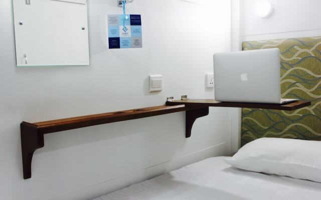 CUBEZ Capsule Hotels Colombo Beach - Hostel