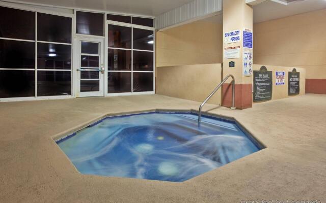 Holiday Inn Express & Suites Hiawassee by IHG