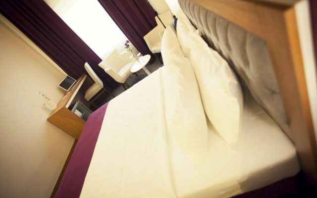 Helikon Business Hotel