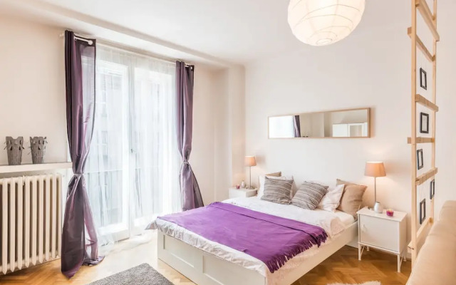 U Nemocenske pojistovny apartment