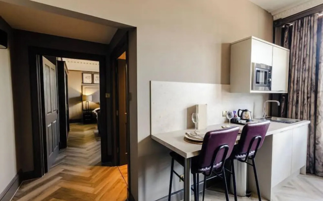 Sweeney Aviemore Two