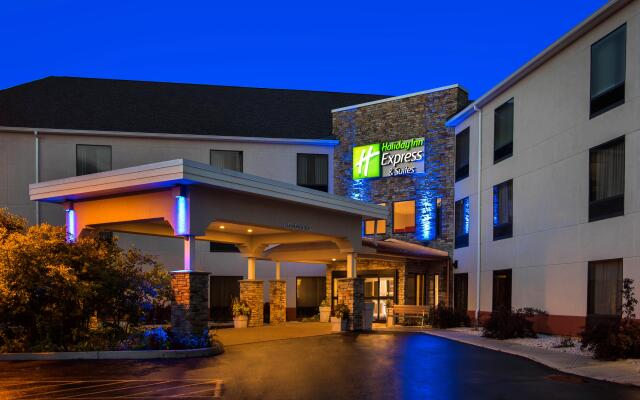 Holiday Inn Express Hotel & Suites Great Barrington, an IHG Hotel