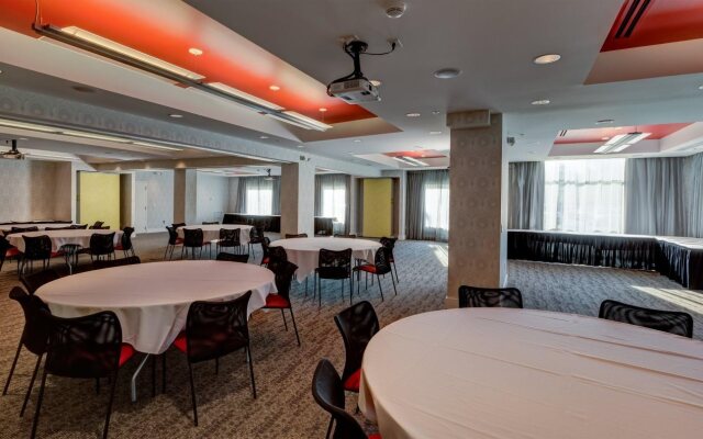 Hotel Indigo Columbus Architectural Center by IHG